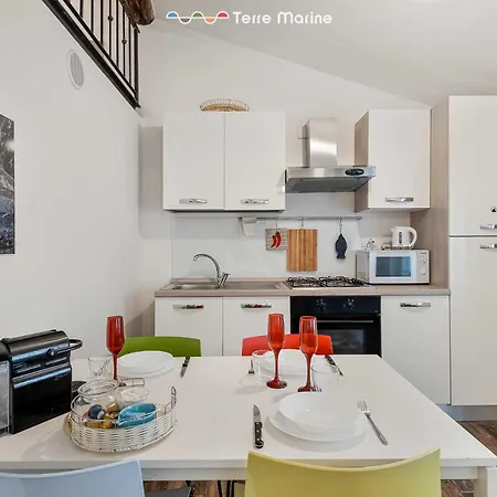 Maestrale 11, Terre Marine Apartman *