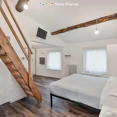 Maestrale 11, Terre Marine Apartment La Spezia